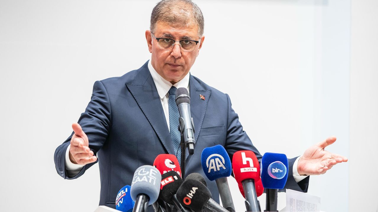 Cemil Tugay istifasını anlattı, AKP iddialarını yalanladı