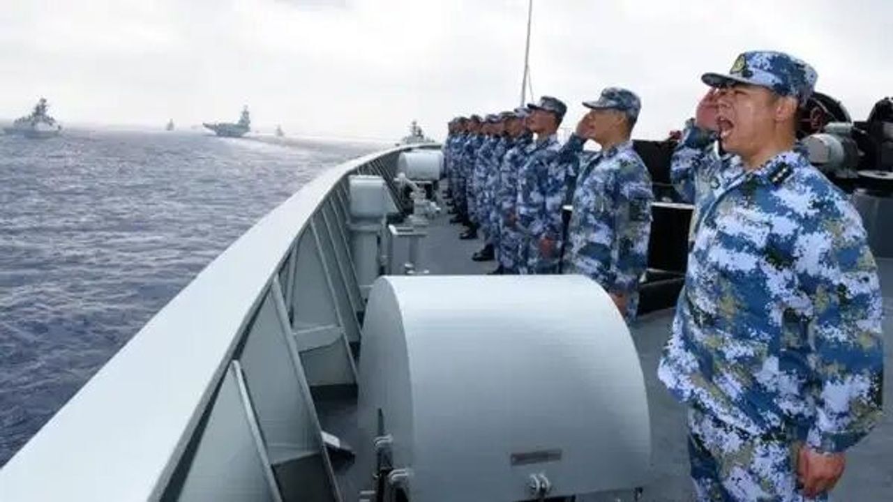 Çin'den Tayvan Açıklarında Özel Operasyon