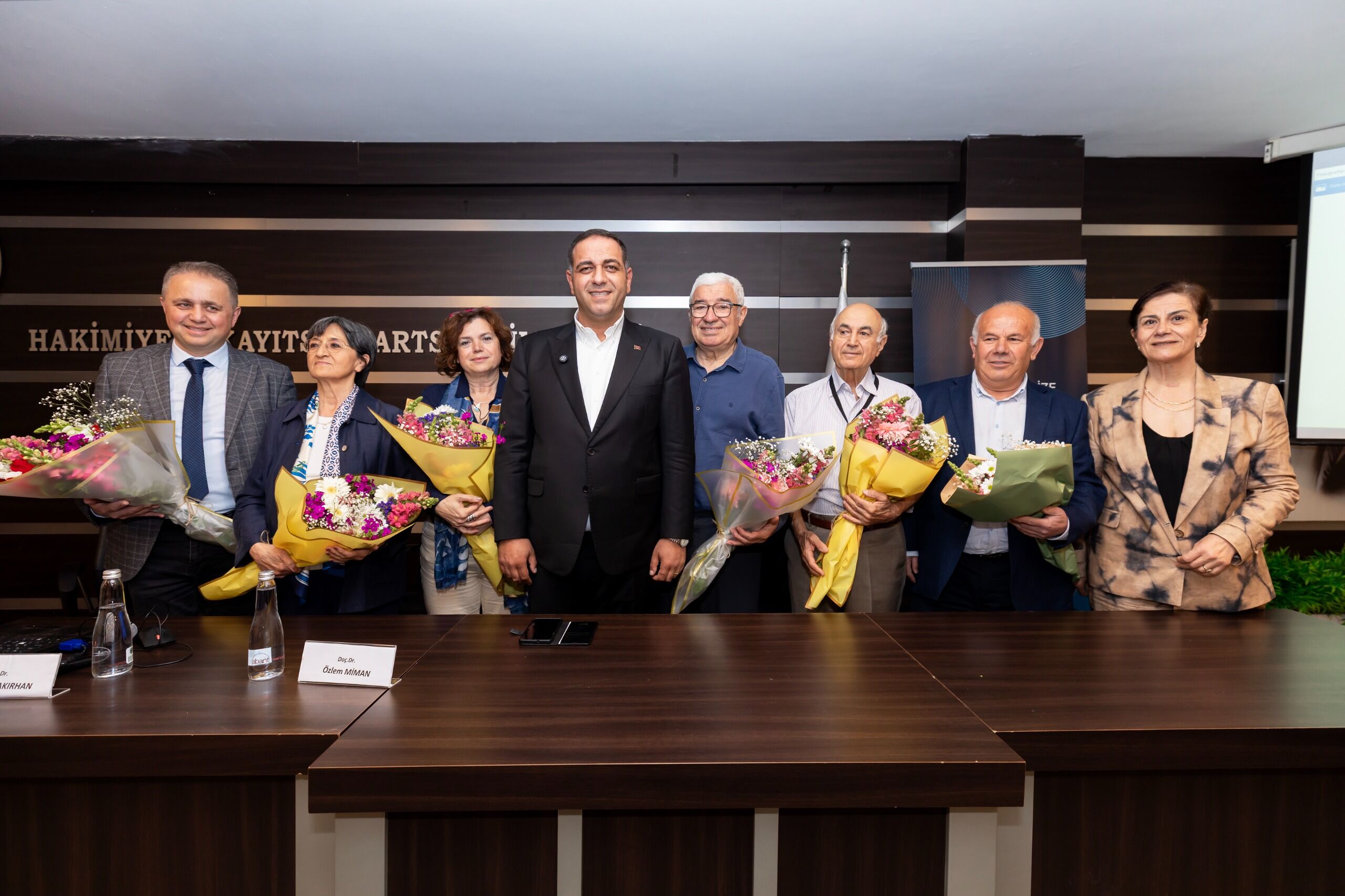 Başkan Erman Uzun Ki̇mseyi̇ Geri̇de Birakmayan Bi̇r Narlidere İnşa Edi̇yoruz (7) (1)