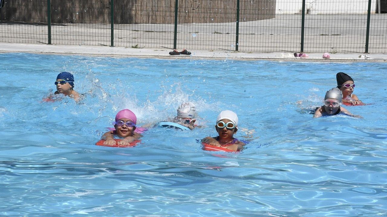 Kuşadası'nda minikler için yaz demek, spor demek