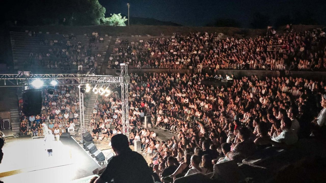 Bergama'da tiyatro festivali sona erdi