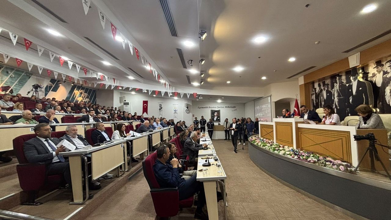 AKP'li Belediye Başkanı Yıldız: Kimse işinden çıkarılmayacak