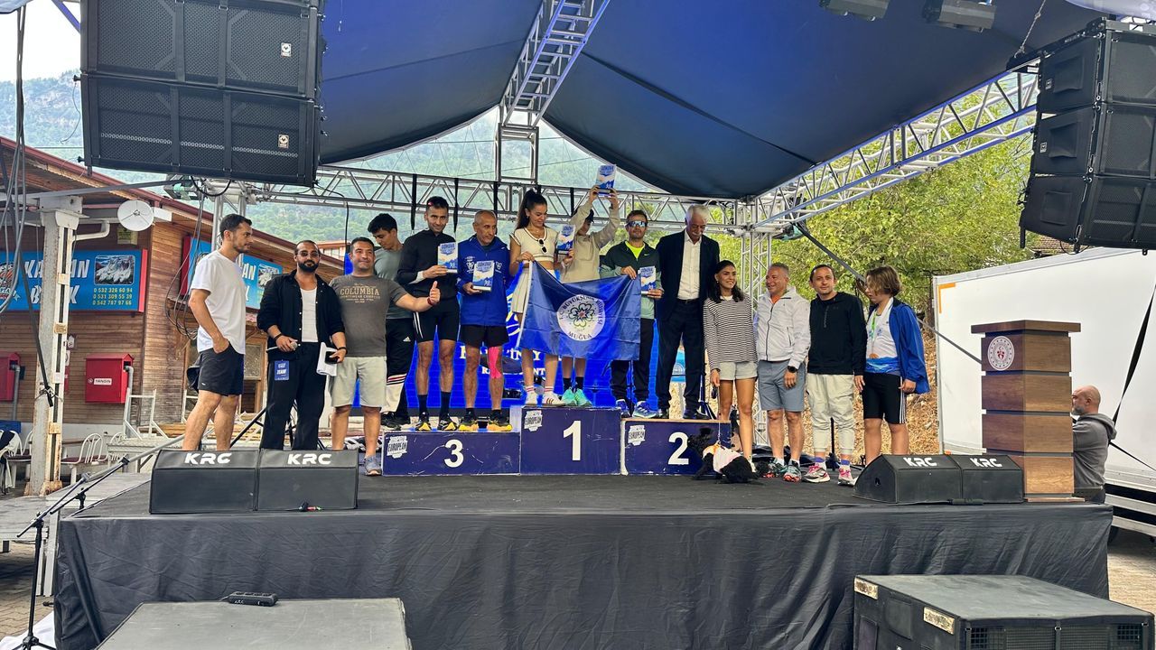Gökova Run Fest'te Büyükşehir Sporcuları Başarılı