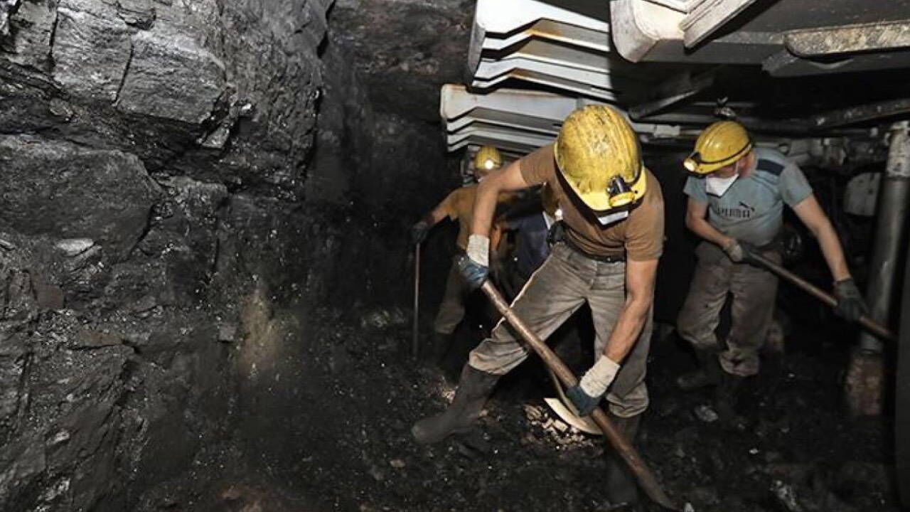 Soma'da maden ocağında göçük: 5 işçi mahsur